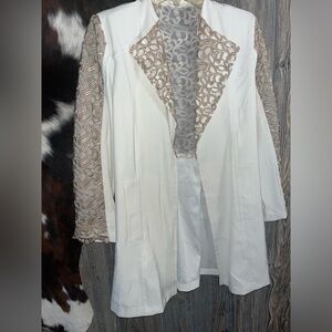 Unbranded size XS off white and tan/cream crepe style embroidered blazer jacket
